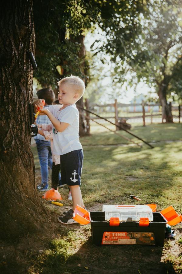 Treehouse Drevesna Hiska Strkovo Gnezdo Ranc Jures Hotel Ljutomer Kültér fotó